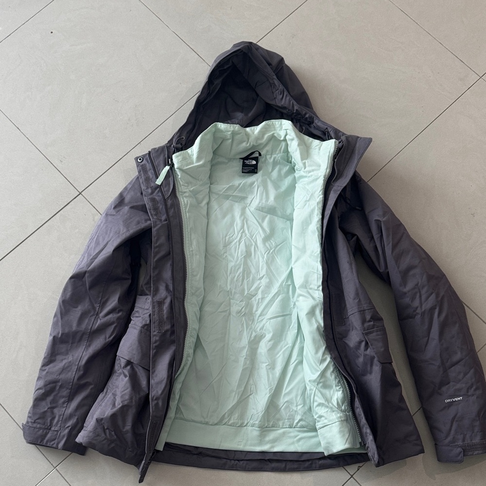 The North Face Women's Charcoal Ski Jacket View 3